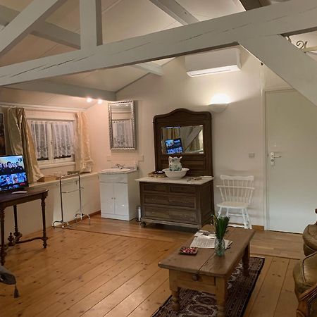 B&B Petit Chateau - Stijlvol Verblijf Centraal Gelegen In Zeeuws Vlaanderen Biervliet Zewnętrze zdjęcie